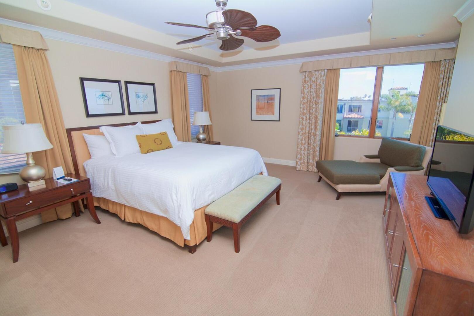 Dolphin Bay Resort And Spa Писмо Бич Экстерьер фото